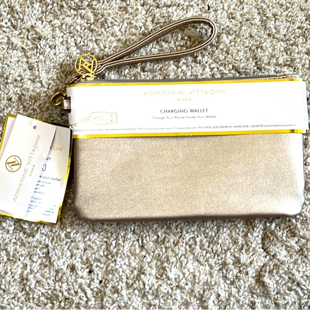 Adrienne Vittadini gold charging wallet